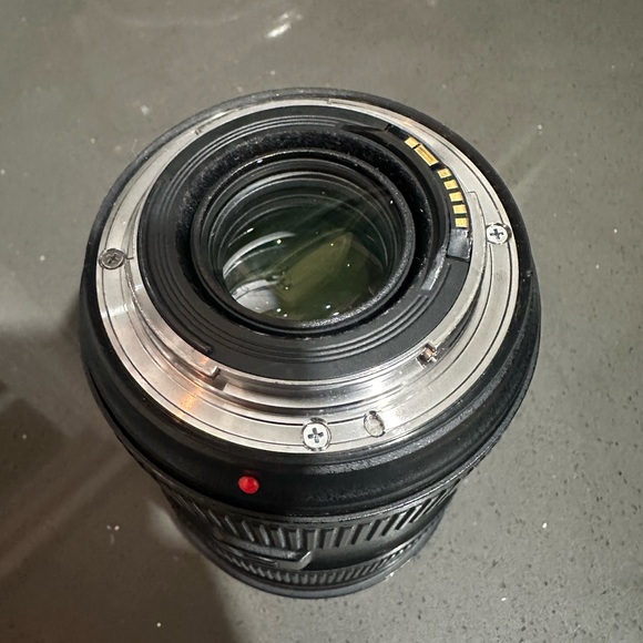 Canon EF 24-70 2.8 ii lens. Great used condition - no scratches. - Picture 4 of 5